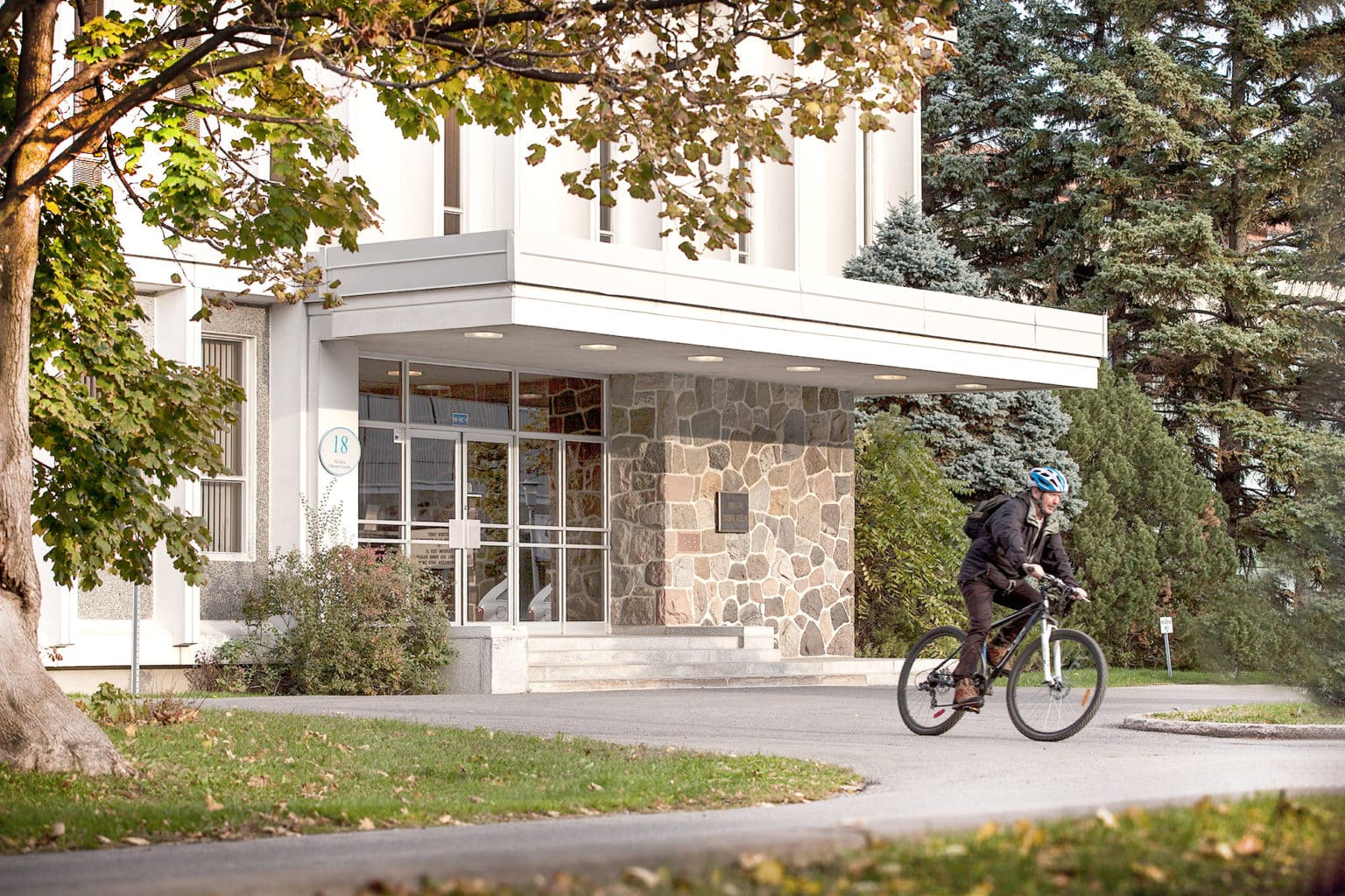 A return to school in-person in the fall of 2021 | INRS