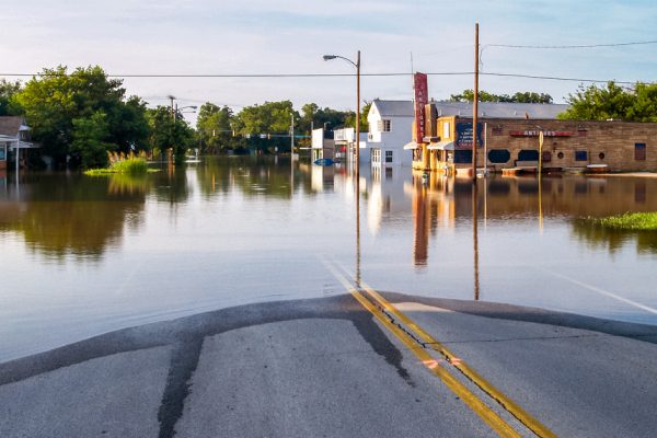 Assessing the risk of drinking water contamination during flooding