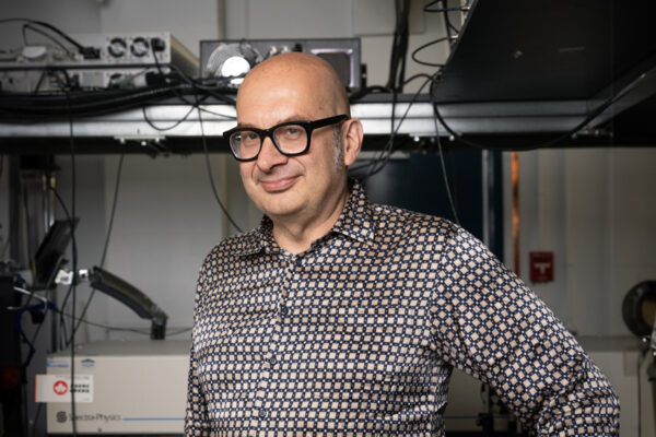 Roberto Morandotti Wins Prestigious IEEE Photonics Society Quantum Electronics Award 