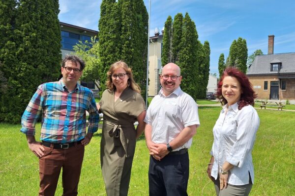 L’INRS et le CECC signent une entente de collaboration pour stimuler la recherche dans Charlevoix