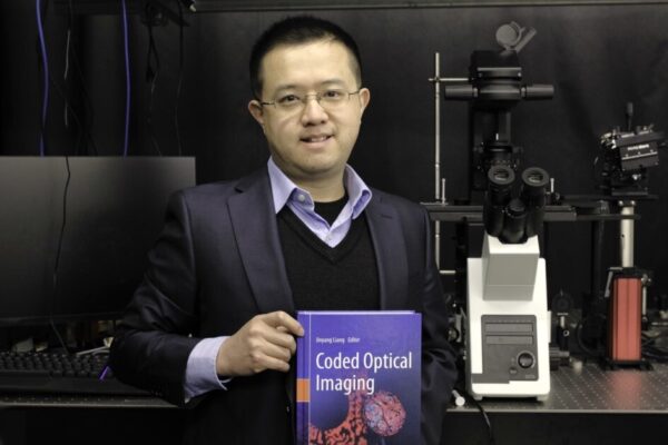 Publications de l’INRS : Un ouvrage d’envergure pour comprendre l’imagerie optique codée